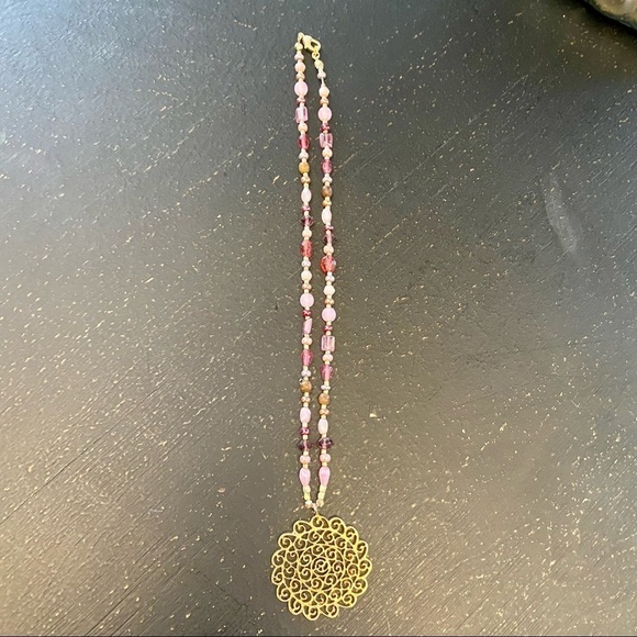3/$25 Pink and Lavender Beaded Pendant Necklace - Picture 4 of 5